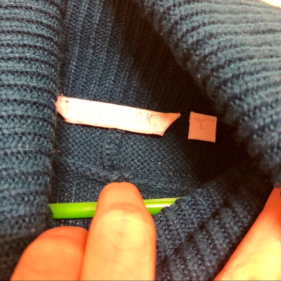 Cozy teal sweater - Picture 3 of 3